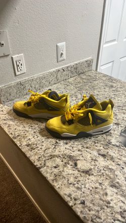 Yellow Retro 4s