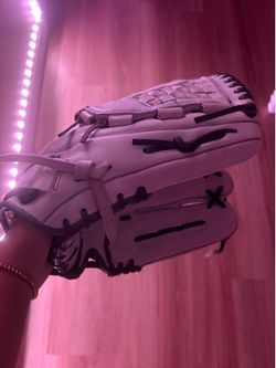Mizuno 12” fast pitch softball glove