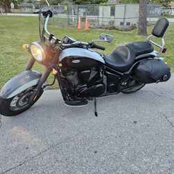 Kawasaki Vulcan Vn900c 