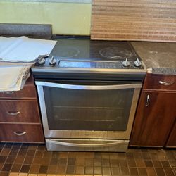 Stove, Ice Box , Dishwasher 