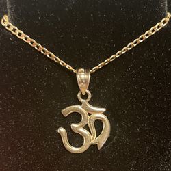14k Gold 18in Curb Chain w/ 14k Gold Pendant