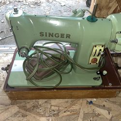 Singer Model 185 K  Sewing Machine (1959)