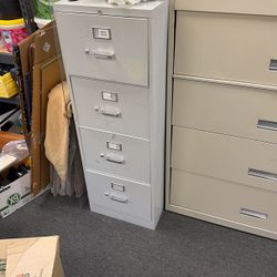 Pinnacle Metal File Cabinet 