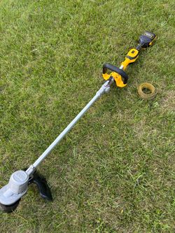 DeWalt XR Brushless String Trimmer