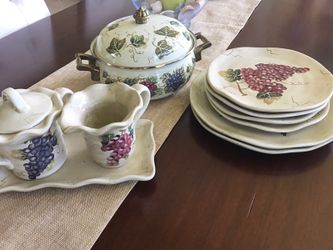 Miscellaneous table set