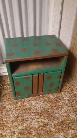 Small tv stand