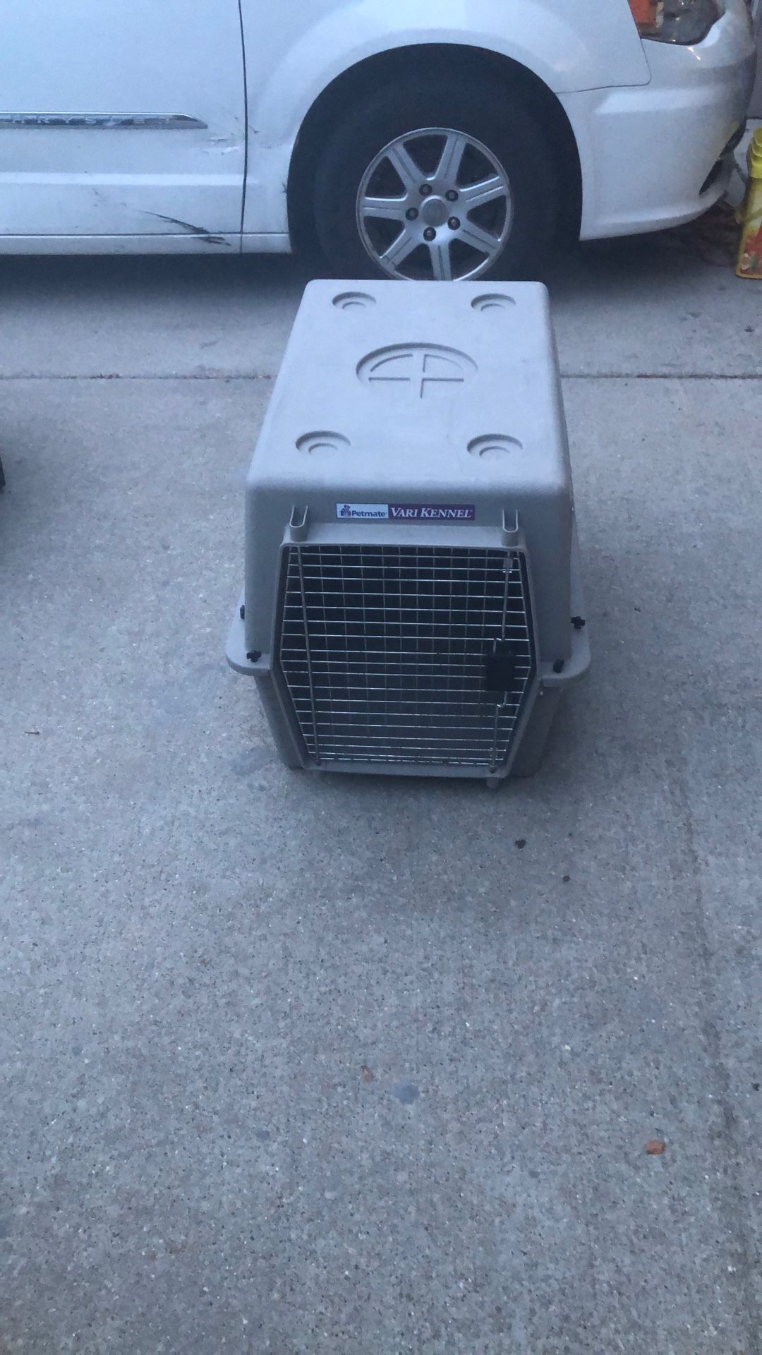 Pet Carrier 20” W x 30”L x 24”H