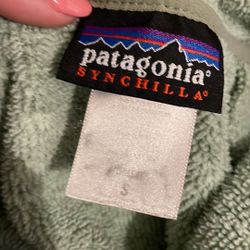 Patagonia Small Woman Sweater 