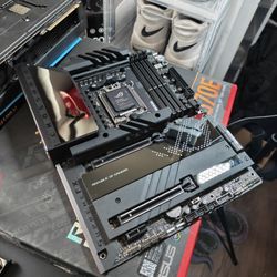 Sell Or Trade Asus Rog Crosshair X670E Hero