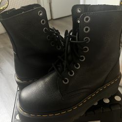Dr. Marten Platform Jadon Boots