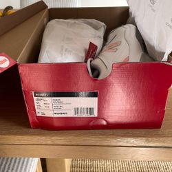 New Balance Women Shoes.