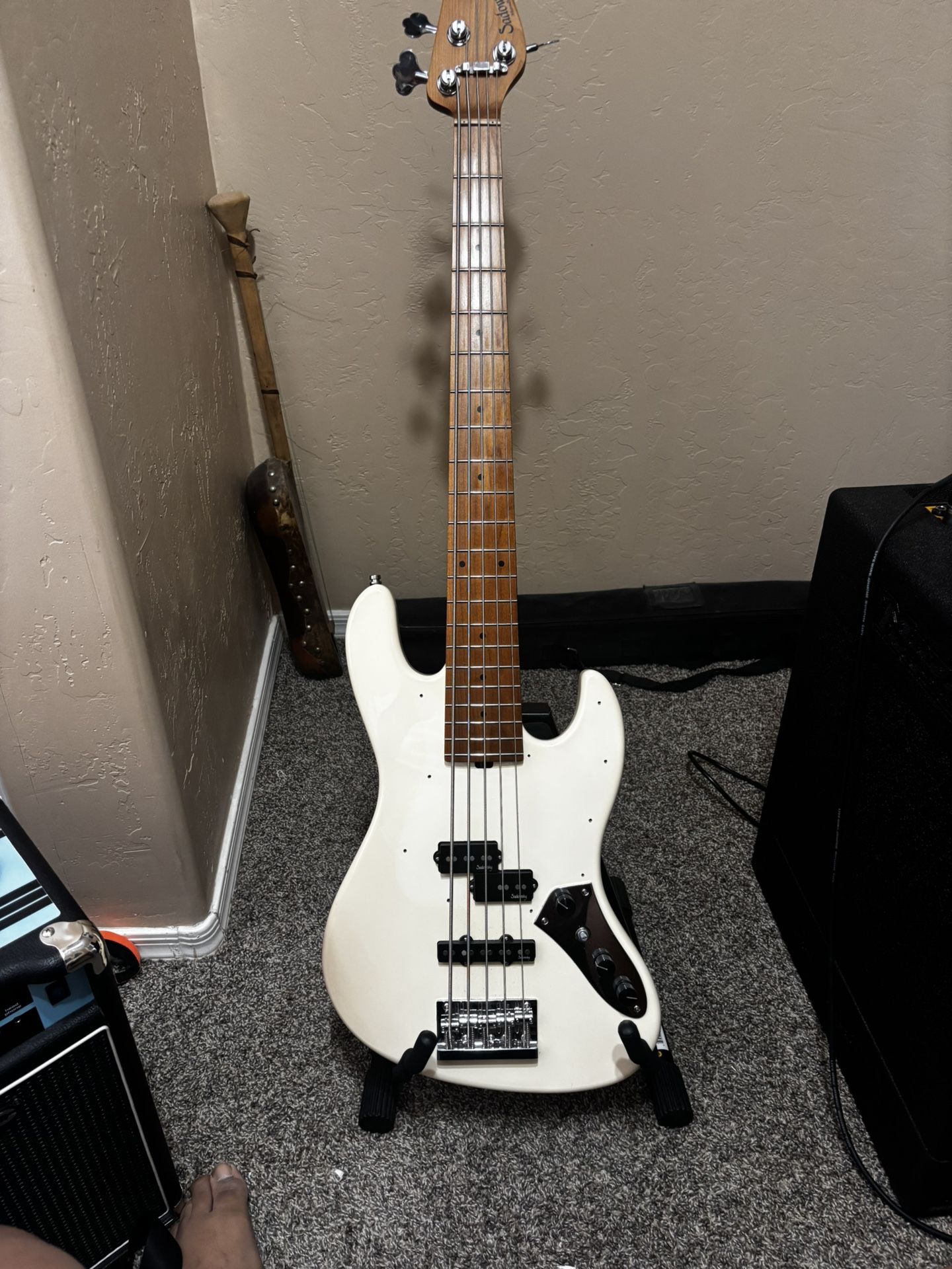 Sadowski  Metro Express Hybrid PJ 5 String 