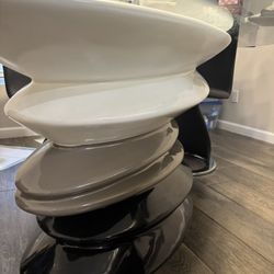 Modern Dinning Room Glass Table ** TABLE ONLY**!