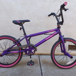 Bmx Mongoose Wired 20" Bike. Front and rear brakes, nice tires, perfect BMX Bike. Comes with Pegs.