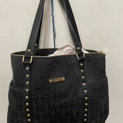 New Authentic Michael Kors Tote Shoulder To Waist Length - Would Consider Trade For New Michael Kors Crossbody Purse