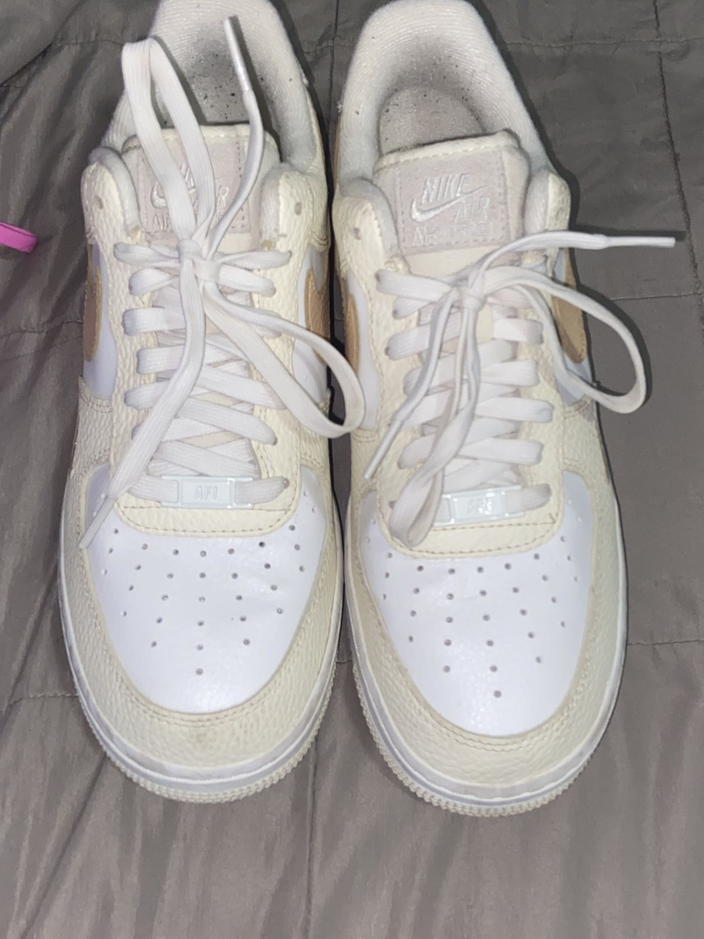 Women’s size 9 Air force ones 