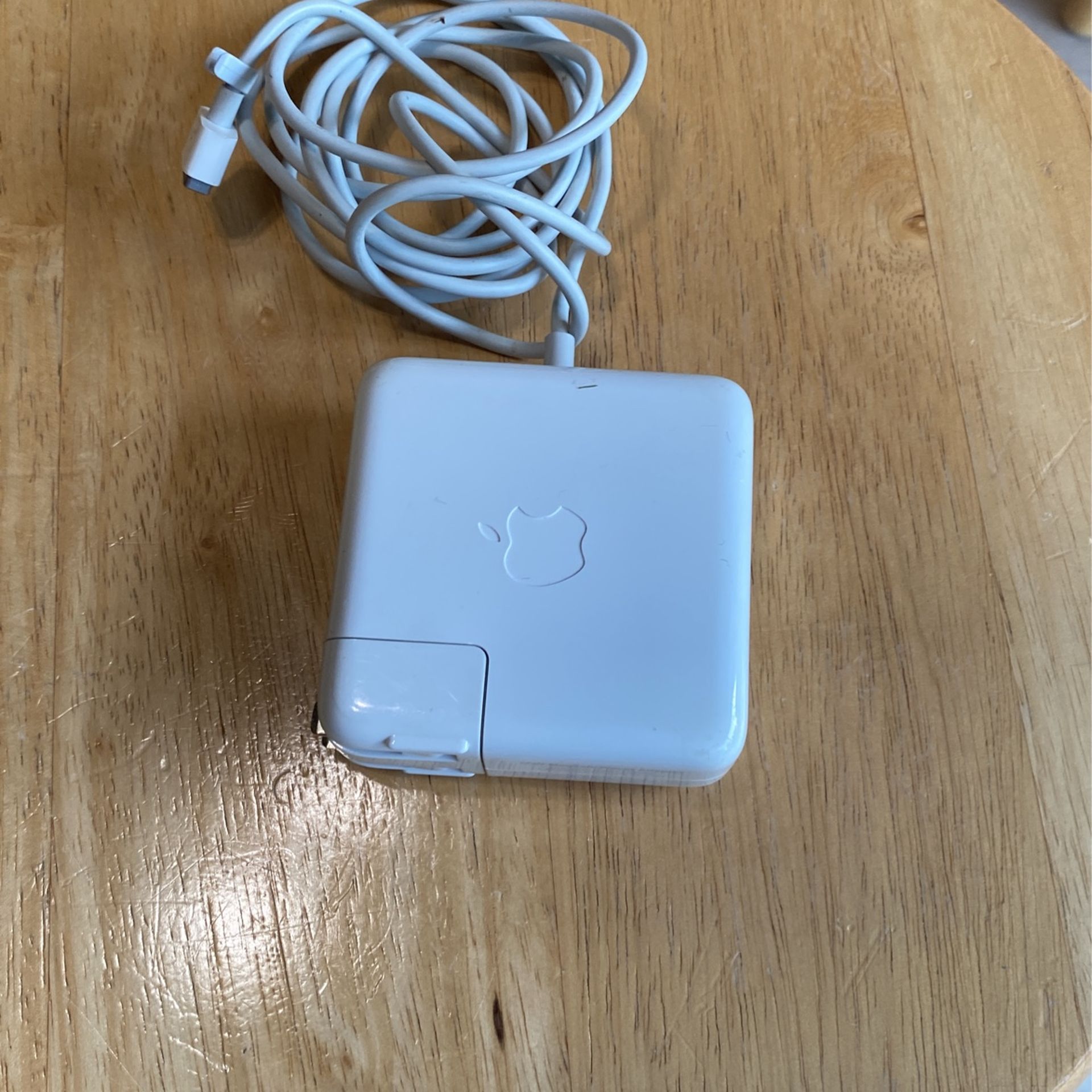 Genuine Apple A1184 MacBook 60W MagSafe Power Adapter Charger