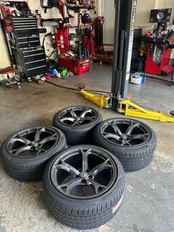 Nissan 370z Nismo Wheels, Tires, and Tire Pressure Monitor Sensors