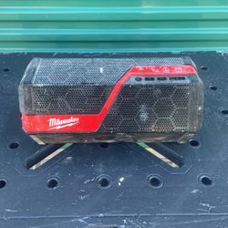 Milwaukee 20v Speaker