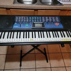 CASIO KEYBOARD WITH STAND