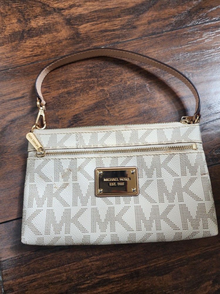 Michael Kors Clutch