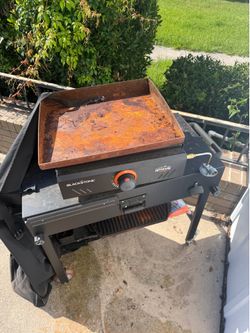 Blackstone Griddle (Propane) and stand