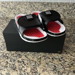 New Jordan Men’s Slides Size 9