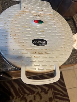 Courant oven pizza maker