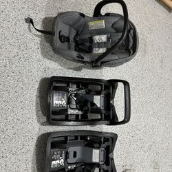 Evenflo Infant car seat and bases