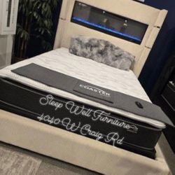 Queens 🔥 Place USB ✨️ 👈