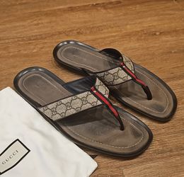 Gucci flip flops size 13 sales