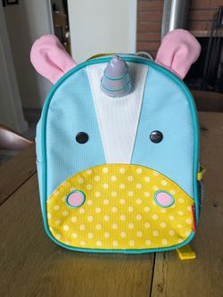 Little unicorn backpack with leash