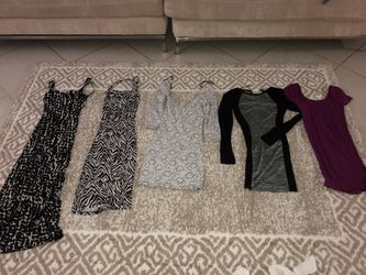 Over 30 items of gently used cloths