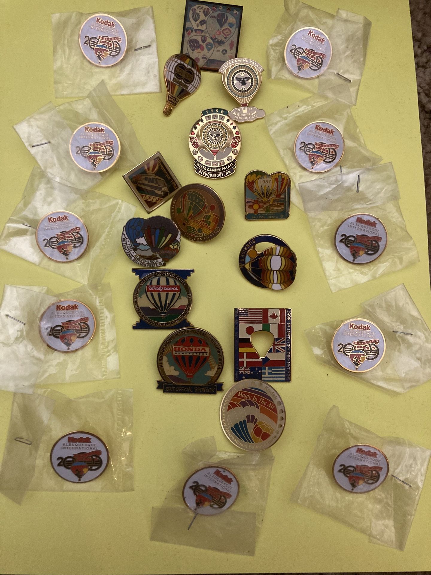 Hot Air Balloon Lot 24 Pins
