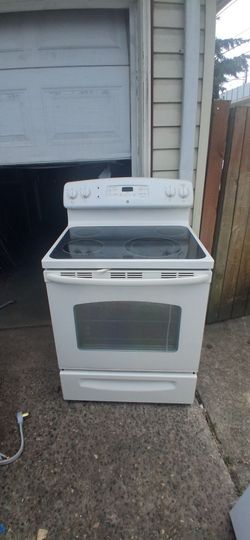 GE Glass Top Range (Stove/Oven) - Can Deliver