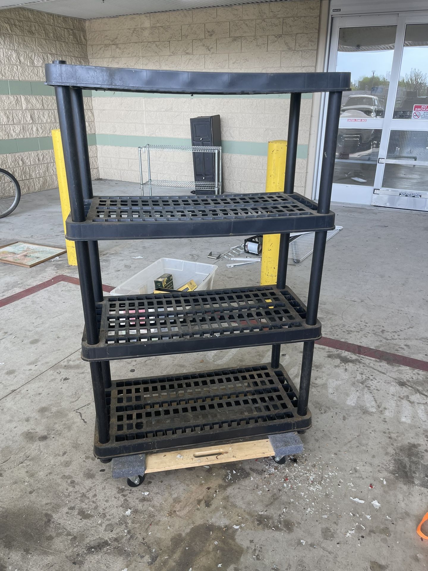 Shelf Black. 3. X. $100