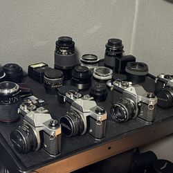 ULTIMATE PHOTOGRAPHERS VINTAGE MINT CAMERA COLLECTION 