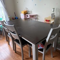 Dining Room/kitchen Table 