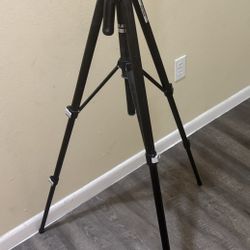 SLIK UNIVERSAL 100 DELUXE U-100 TRIPOD 57".