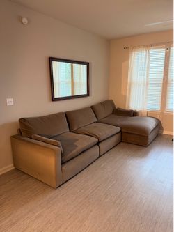 Ashley Furniture Oversized Sectional Sofa with Chaise – Excellent Condition