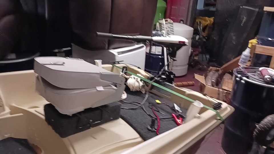 2022 Field & Stream sportsman Quest Jon boat for Sale in Columbus, OH