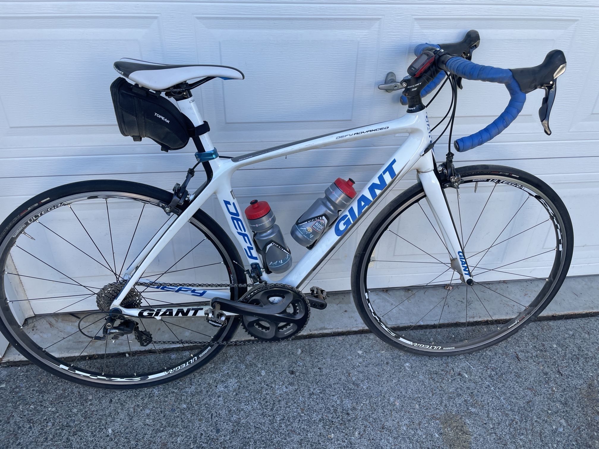 2011 Giant Defy Advanced - High-Performance Road Bike