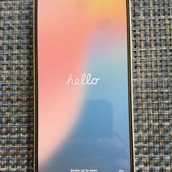 iPhone 12 Pro Max 256GB - Unlocked - Mint Condition + 4 Cases