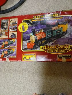 Ground Canyon Express Train Set 