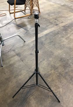 Tripod camera stand foldable