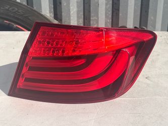 BMW F10 535i 528i 550i Rear Right Taillight Tail Light Lamp OEM
