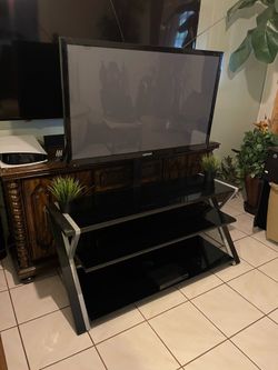 Samsung 50” HDTV 720P with 3 Glass Console Table $99 OBO