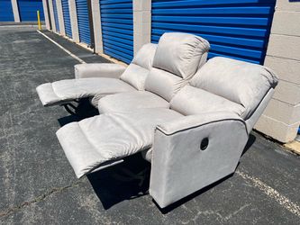 LAZYBOY HANDLE RECLINER SOFA