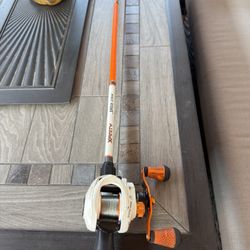 Lew’s Xfinity Speed Stick Baitcaster Combo