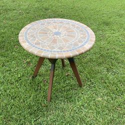 Round 30 in. Sandstone Eucalyptus and Metal Outdoor Bistro Table